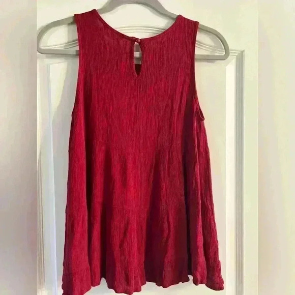 Altar’d State Adorable wine colored sleeveless top, flowy, Size Small - Picture 6 of 7